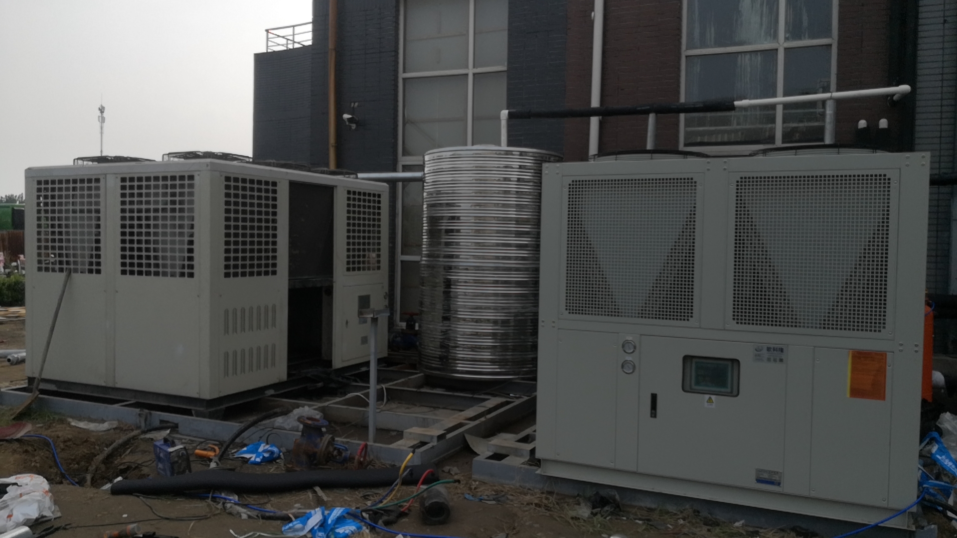 北京某上市公司重复采购风冷螺杆式冷水机